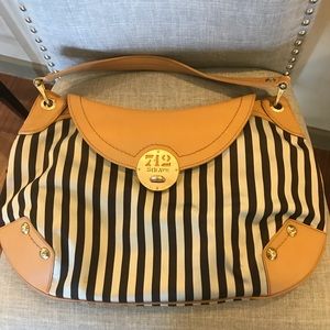 EUC Henri Bendel hobo bag